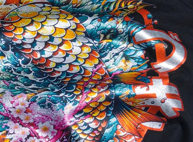 Metallic_black-t-shirt_Sample_1.7